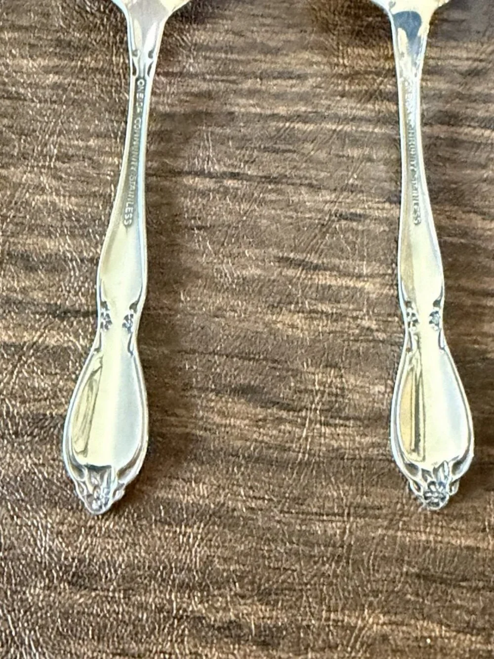 Set of 2 Oneida Community Chatelaine Stainless Sugar Spoons Replacement Flatware